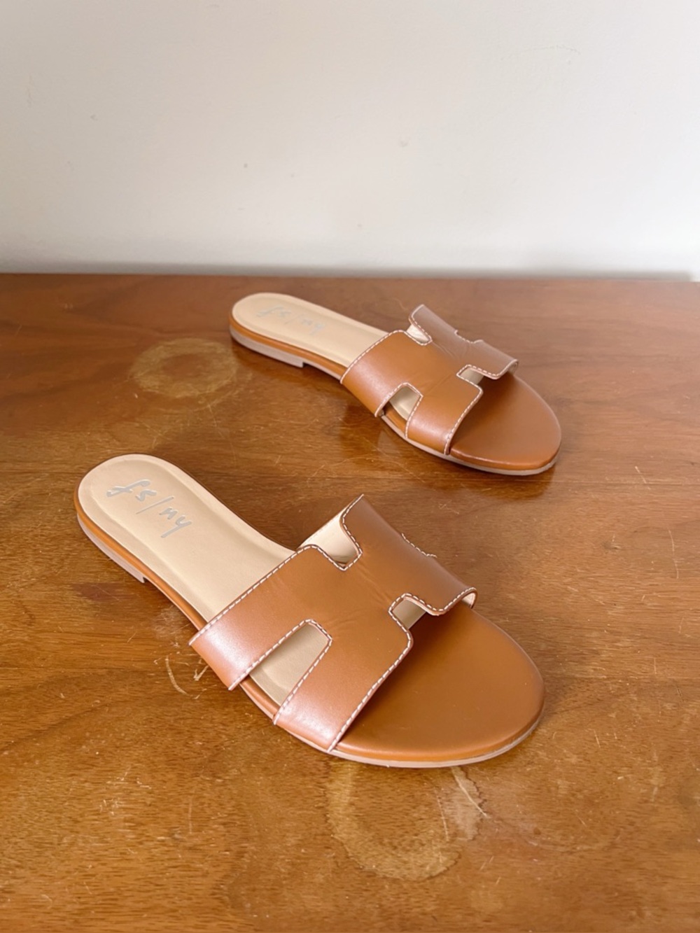 French Sole • Tuckernuck Alibi Sandal slide slip on summer flat Cognac leather